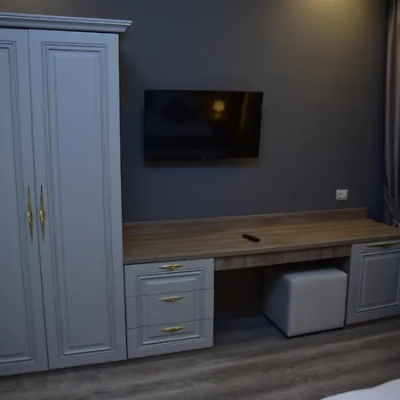 Hotel The King 4*