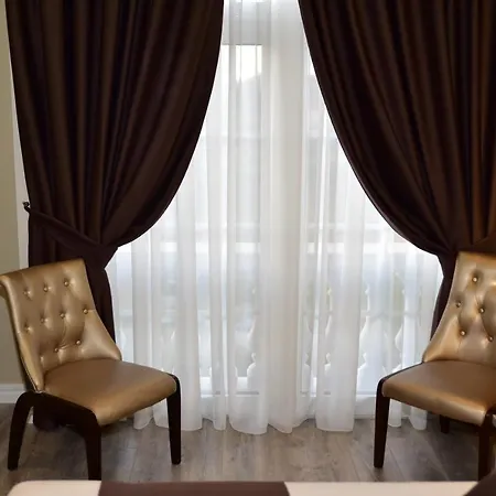 The King 4* Tirana
