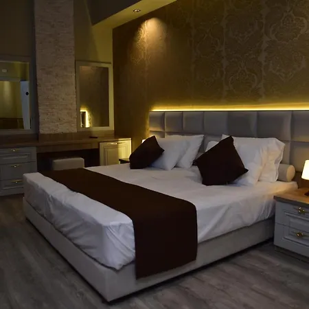 The King Hotel 4*