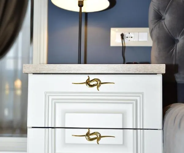 The King 호텔 Bërxull