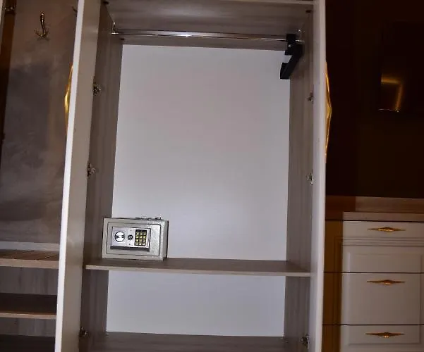 Ξενοδοχείο The King Bërxull